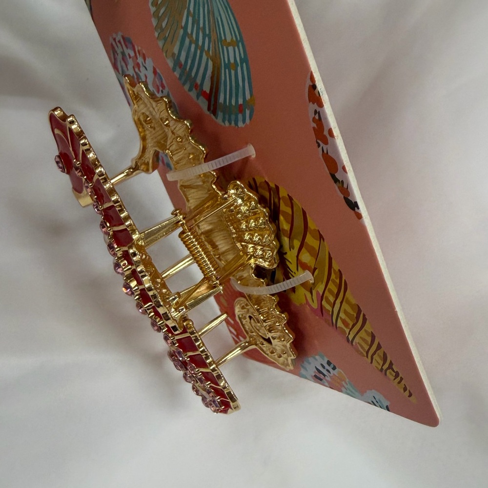 NWT ⚜️♥️⚜️ Piper K Charming Seahorse Metal Hair Claw Clip - Picture 7 of 8